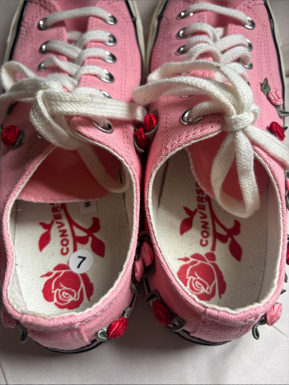 Like NEW Pink Low-Top Canvas Converse All-Star Sneakers with Rose Embellishments - Picture 6 of 10